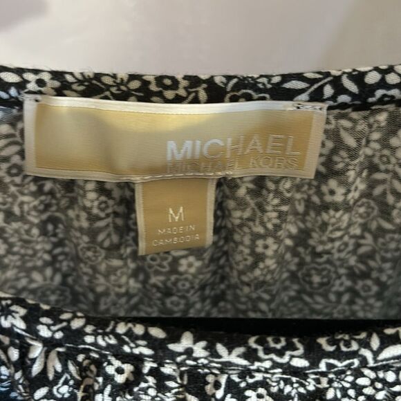 MICHAEL Michael Kors Black & White Flower w/ Bell Sleeves top Size Medium - Picture 6 of 9